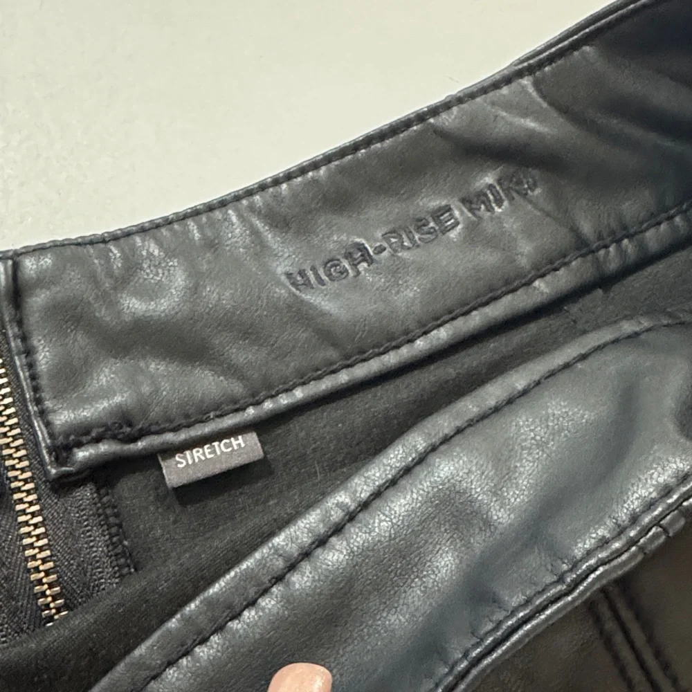American Eagle High Rise‎ Stretch Black Faux Leather Mini Skirt